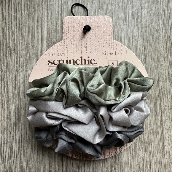 Kitsch Hair Accessory Sets: 3 Flat Lay Claw Clips and 6 Satin Scrunchies - Picture 2 of 5